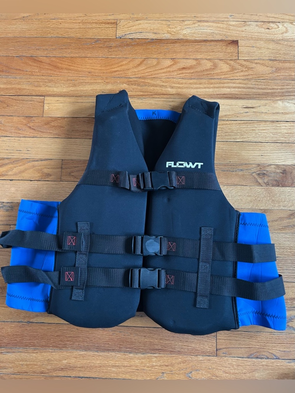 FLOWT XXLarge/XXXLarge life vest blue and black